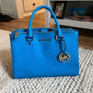 Baby Blue Michael Kors Crossbody Tote Bag Purse 🦋